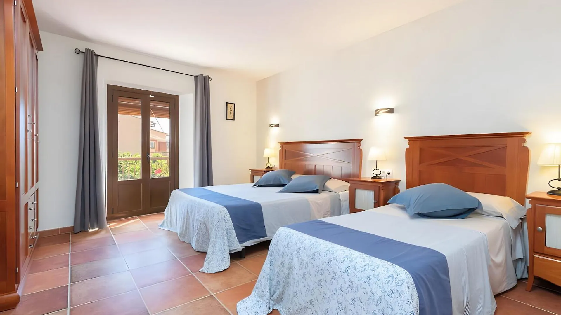 Can Centena Vilamacolum Apartment